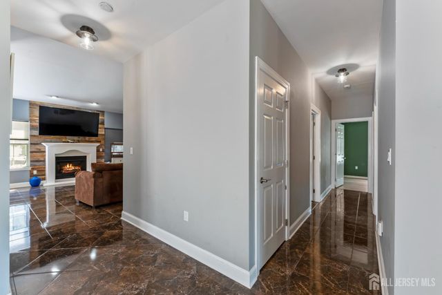 27 Pacific Avenue, Bayville, NJ 08721
