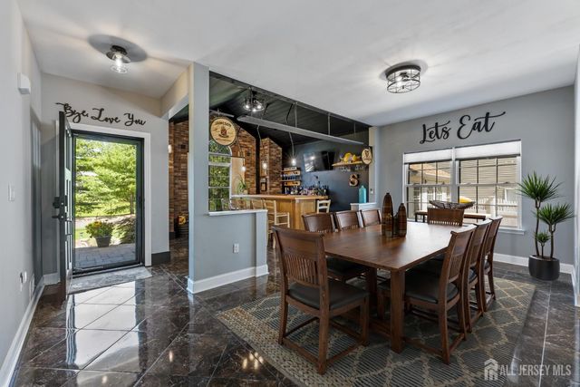 27 Pacific Avenue, Bayville, NJ 08721
