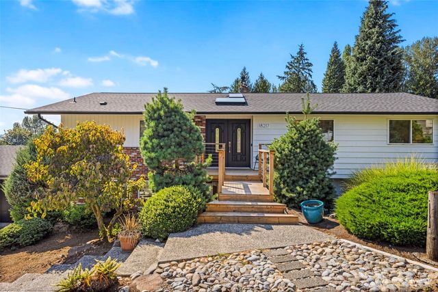 18217 62nd Avenue NE, Kenmore, WA 98028