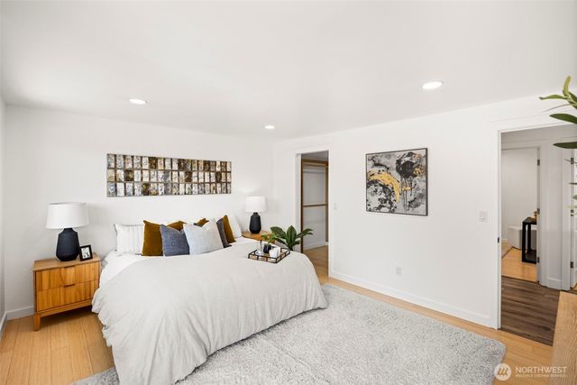 18217 62nd Avenue NE, Kenmore, WA 98028