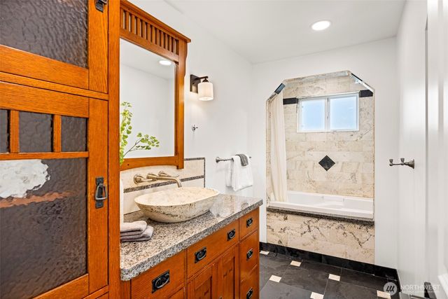 18217 62nd Avenue NE, Kenmore, WA 98028