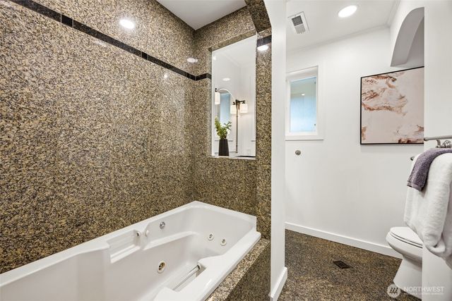 18217 62nd Avenue NE, Kenmore, WA 98028