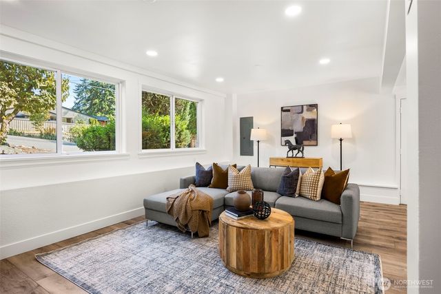 18217 62nd Avenue NE, Kenmore, WA 98028