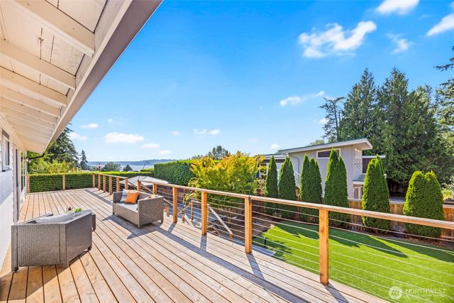 18217 62nd Avenue NE, Kenmore, WA 98028