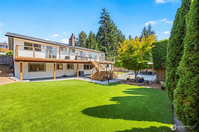 18217 62nd Avenue NE, Kenmore, WA 98028