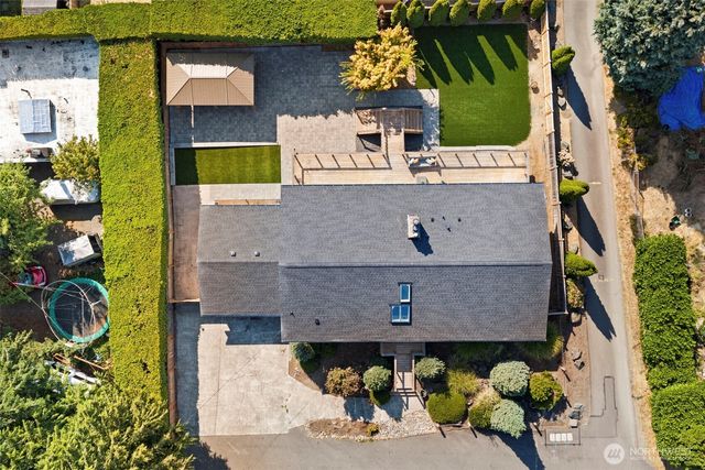 18217 62nd Avenue NE, Kenmore, WA 98028
