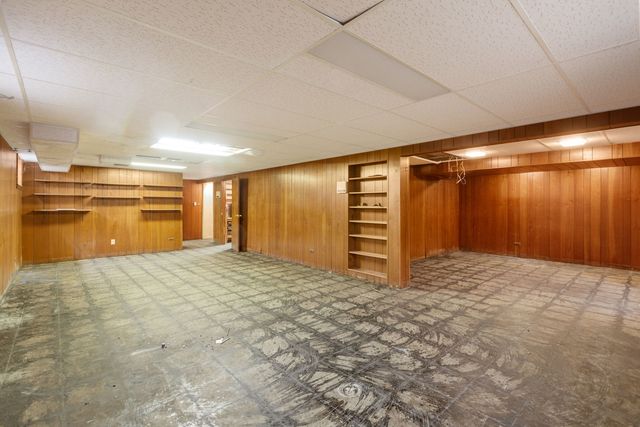 215 E Orchard Street, Arlington Heights, IL 60005