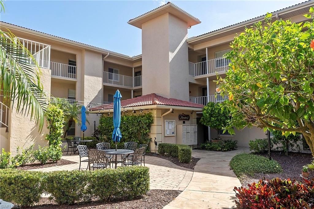 1051 Foxfire LN 307, NAPLES, FL 34104 — exterior