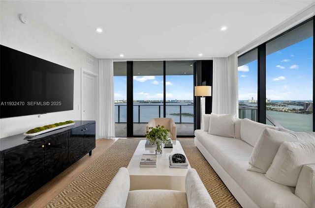 700 NE 24th St 3007, Miami, FL 33137