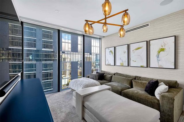 700 NE 24th St 3007, Miami, FL 33137