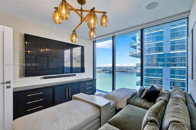 700 NE 24th St 3007, Miami, FL 33137