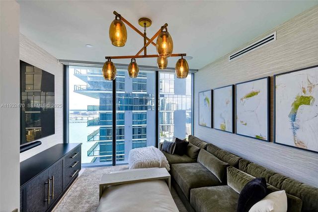 700 NE 24th St 3007, Miami, FL 33137