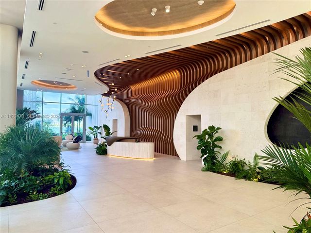 700 NE 24th St 3007, Miami, FL 33137