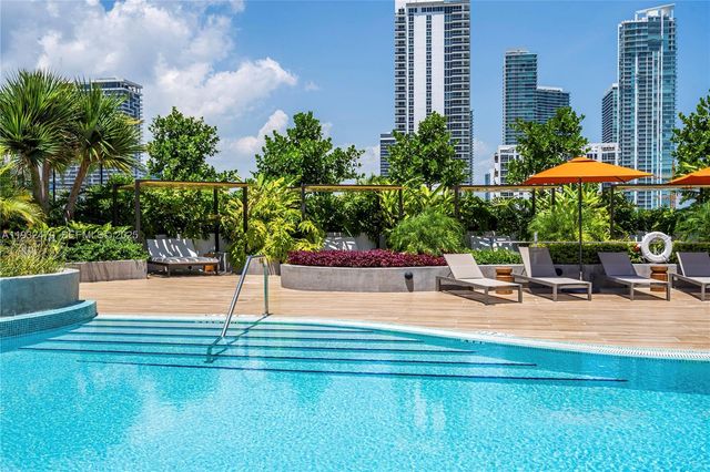 700 NE 24th St 3007, Miami, FL 33137