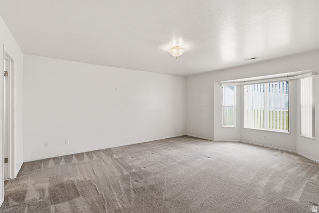 5078 S 3425 W, Roy, UT 84067