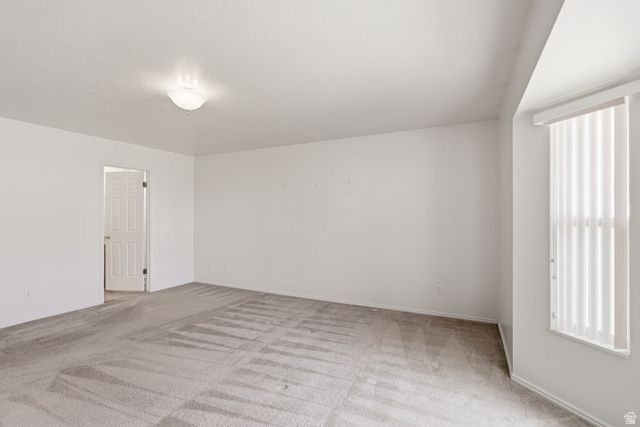 5078 S 3425 W, Roy, UT 84067