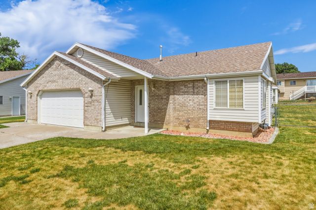 5078 S 3425 W, Roy, UT 84067