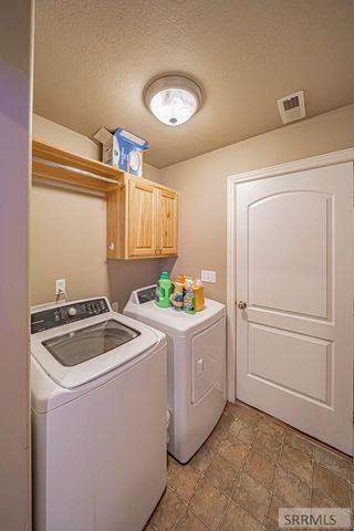 1214 N Cornerstone Drive, Idaho Falls, ID 83401