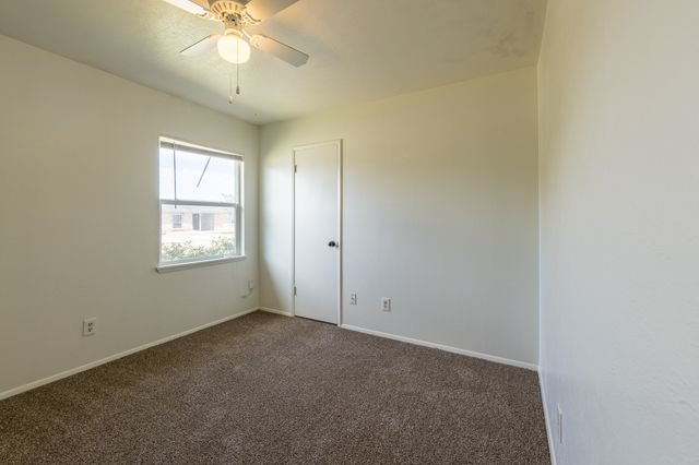 5728 Pearce Street, The Colony, TX 75056