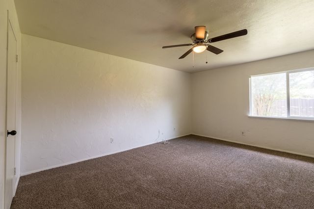 5728 Pearce Street, The Colony, TX 75056