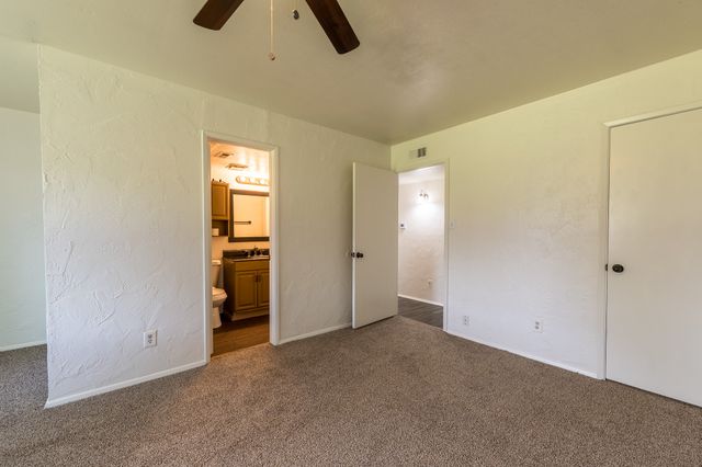 5728 Pearce Street, The Colony, TX 75056