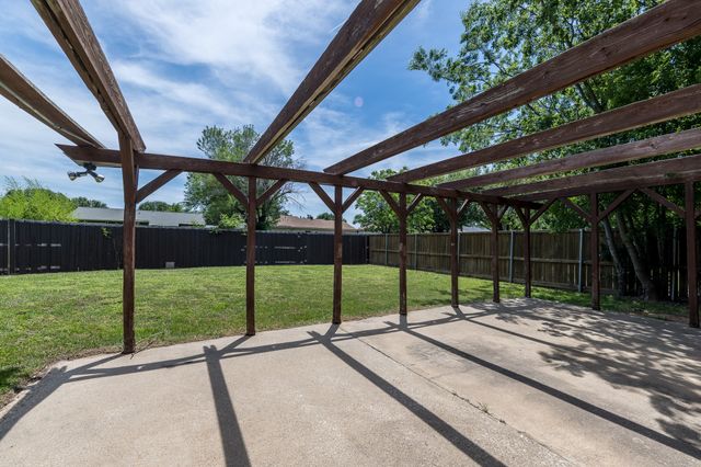 5728 Pearce Street, The Colony, TX 75056