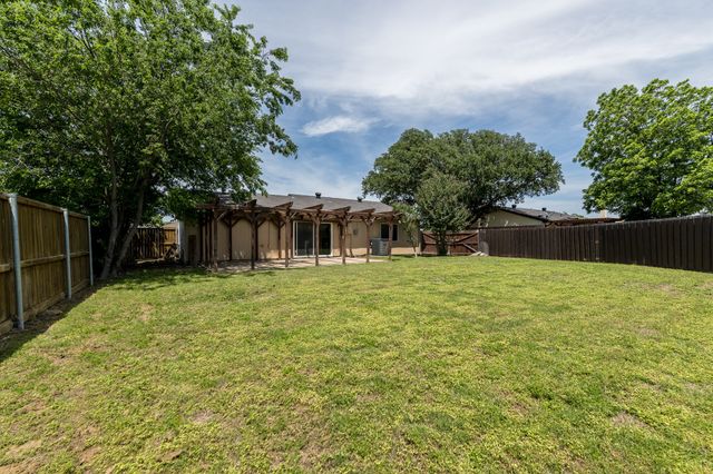 5728 Pearce Street, The Colony, TX 75056