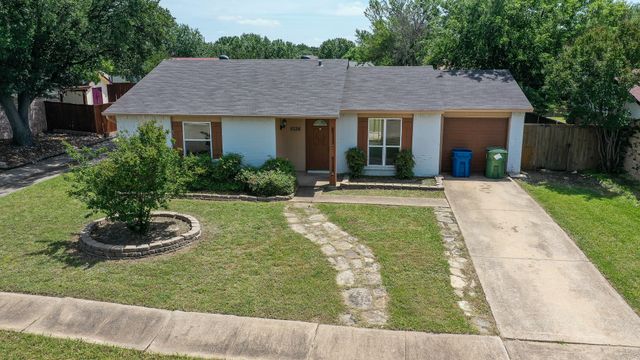 5728 Pearce Street, The Colony, TX 75056