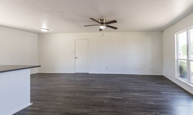 5728 Pearce Street, The Colony, TX 75056