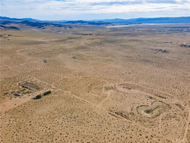123 Bobcat Lane, Newberry Springs, CA 92365