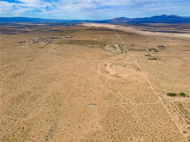 123 Bobcat Lane, Newberry Springs, CA 92365