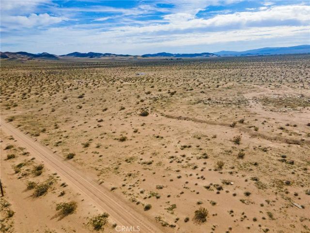 123 Bobcat Lane, Newberry Springs, CA 92365