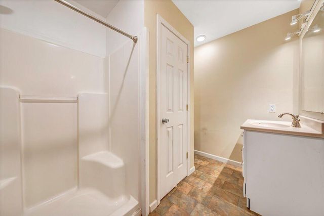 777 Mountain Pass RD, Blue Ridge, VA 24064