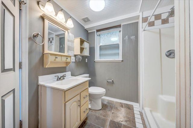 777 Mountain Pass RD, Blue Ridge, VA 24064