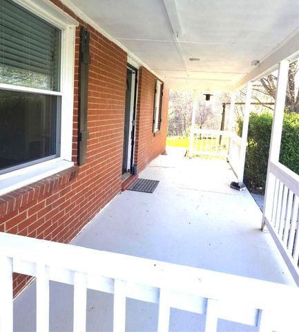 777 Mountain Pass RD, Blue Ridge, VA 24064