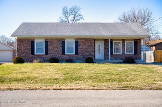 7202 Kosene Ct, Louisville, KY 40258