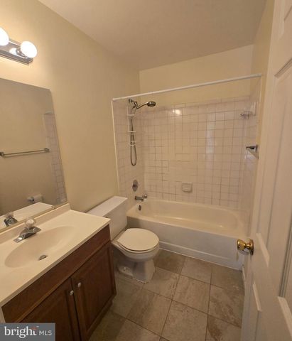 15318 GUNSMITH TER, Woodbridge, VA 22191