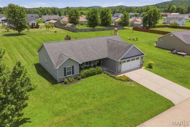 1004 Wolf Creek Drive, Farmington, MO 63640