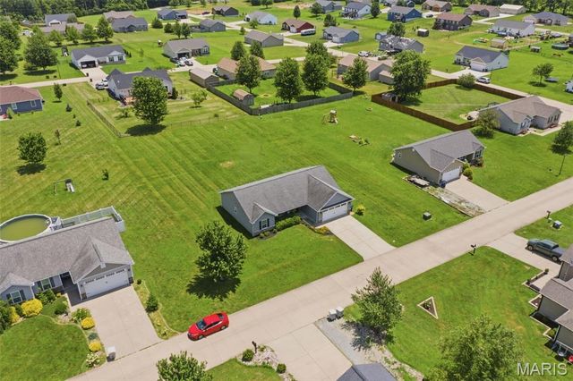 1004 Wolf Creek Drive, Farmington, MO 63640