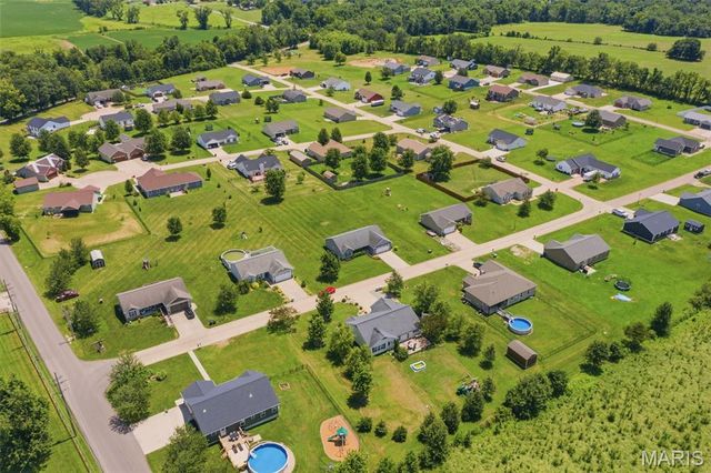 1004 Wolf Creek Drive, Farmington, MO 63640
