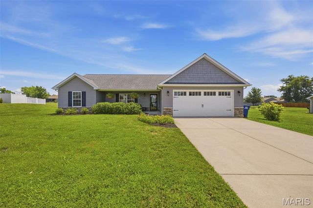 1004 Wolf Creek Drive, Farmington, MO 63640