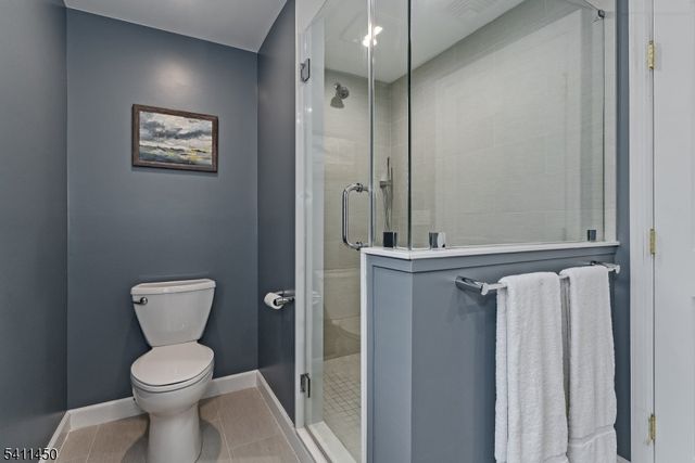 735 Castleman Dr, Westfield Town, NJ 07090