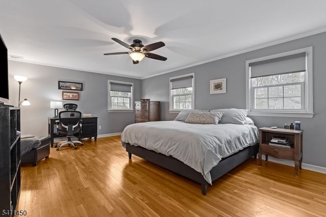 735 Castleman Dr, Westfield Town, NJ 07090