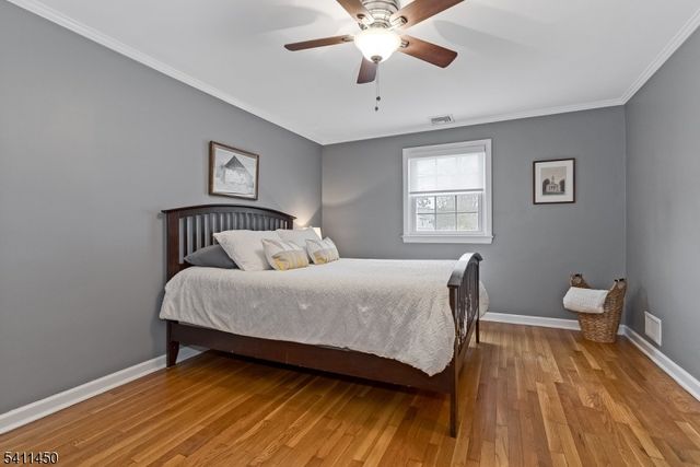 735 Castleman Dr, Westfield Town, NJ 07090