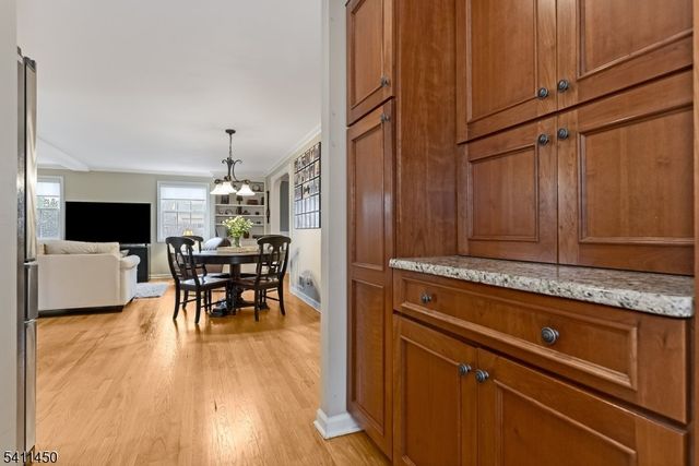 735 Castleman Dr, Westfield Town, NJ 07090