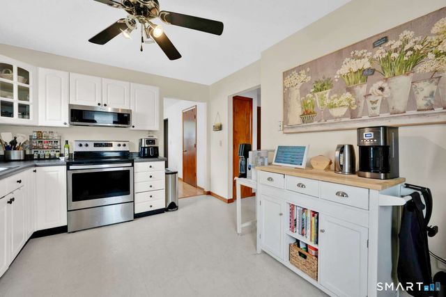 10 Summer Street, Enfield, CT 06082