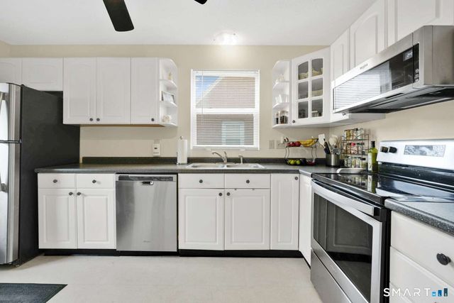 10 Summer Street, Enfield, CT 06082
