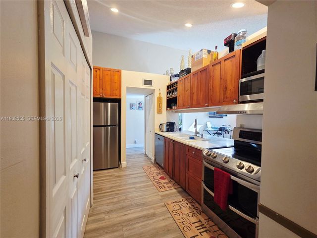 8500 NW 31st Ct 8500, Sunrise, FL 33351