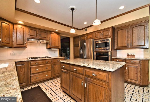 1364 MARK DR, West Chester, PA 19380