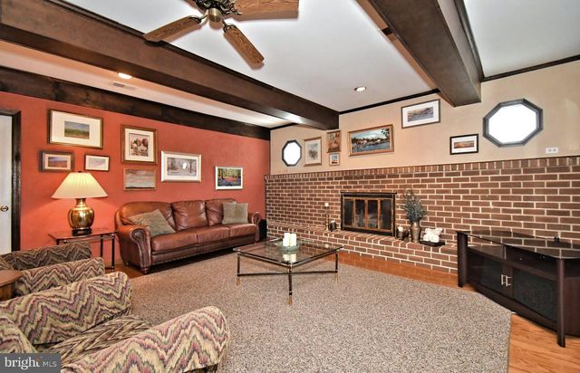 1364 MARK DR, West Chester, PA 19380